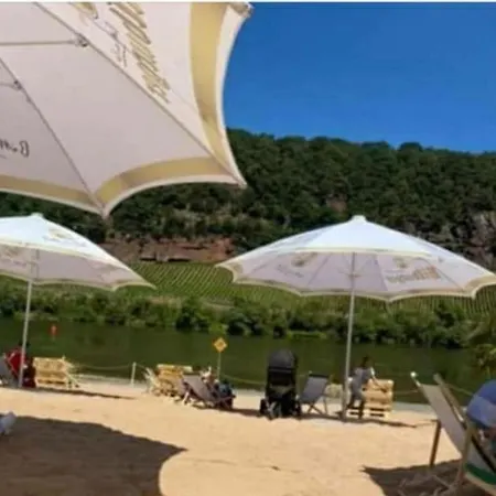 Cozy فندق ترير